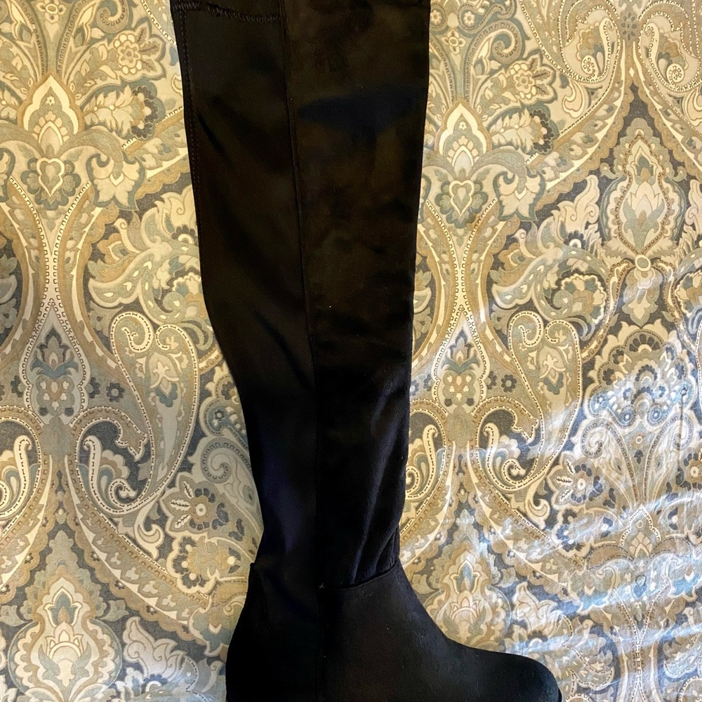 Tall knee high boots - never worn - Picture 2 of 7